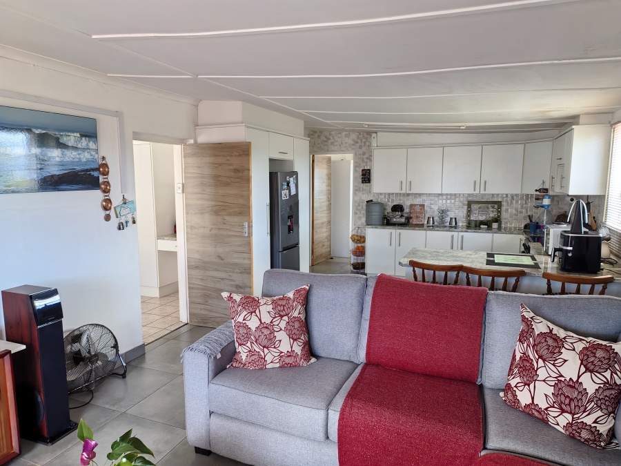 5 Bedroom Property for Sale in Van Riebeeck Hoogte Eastern Cape